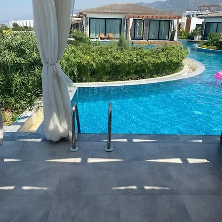 Exclusive Seafront Bungalow In An Exclusive Site Kalogrea
